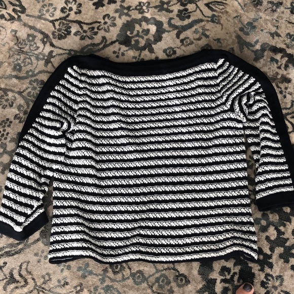 St. John sport sweater - Picture 6 of 8